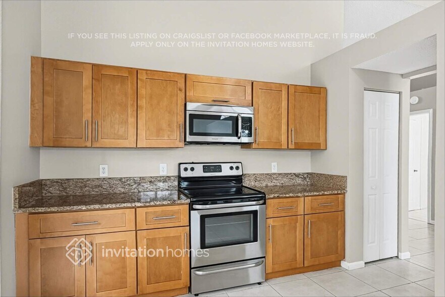 Building Photo - 7704 Thornlee Dr