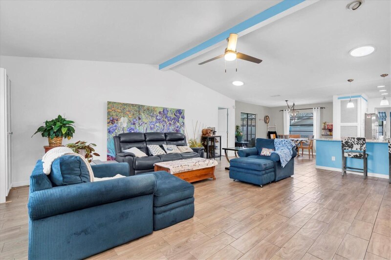 Building Photo - 10105 Briar Cir