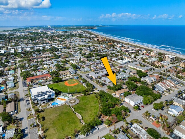 Building Photo - 7777 Magnolia Ave