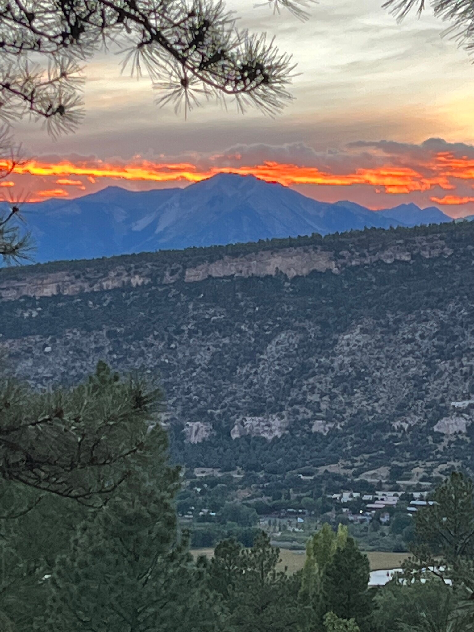 Building Photo - 457 Highland Hill Dr