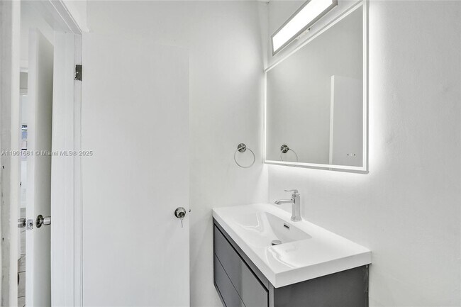 Building Photo - 5750 NW 111th St
