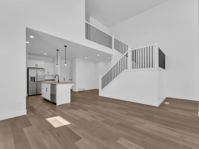 Building Photo - Open and Bright 3 Bedroom 2.5 Bath Townhome in Lehi!