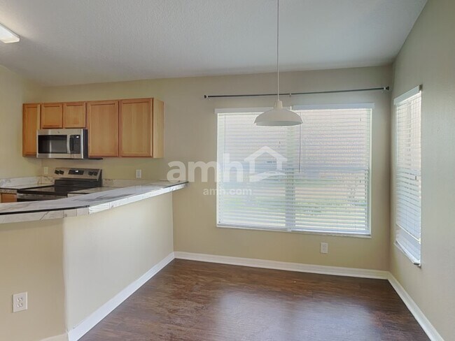 Building Photo - 5831 Wrenwater Dr