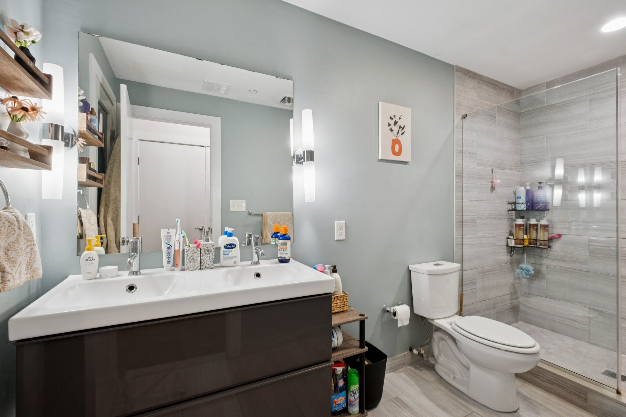 Full Bathroom - 1210 N. 27th Street