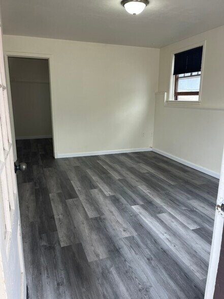 Living room into the bedroom - 1931 33rd St
