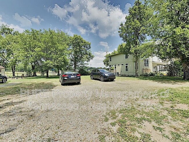 Building Photo - 613 Eastboro Dr