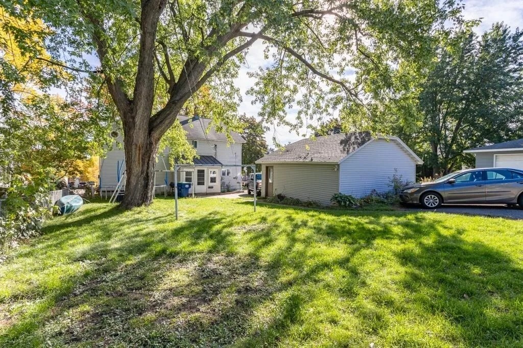Parking for unit behind Garage - 116 N 7th Ave