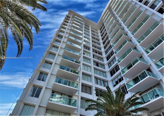 Building Photo - 1000 West Ave