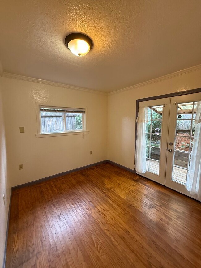 Building Photo - 3 Bedroom/ 2 bathroom Home in Cotati