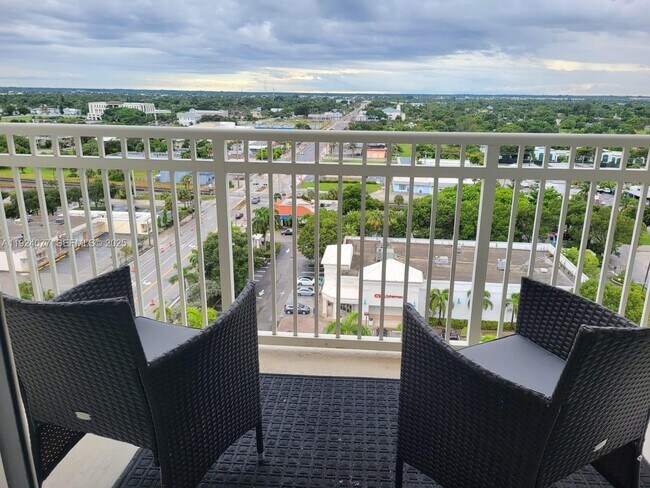 Building Photo - 350 N Federal Hwy