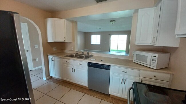 Building Photo - 174 San Juan Cir