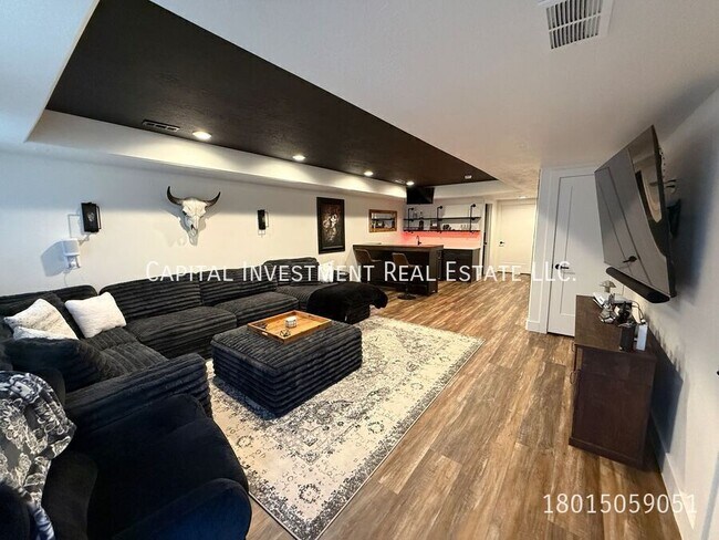 Building Photo - 7637 S Brinkerhoff Dr