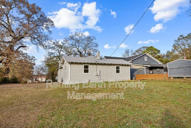 Building Photo - 2511 20th Place Ensley