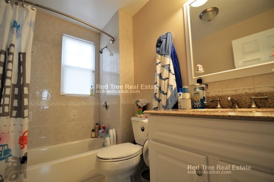 Building Photo - 222 Winchester St