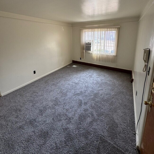 Building Photo - ?? Cozy 1-Bedroom Apartment on Detroit’s W...