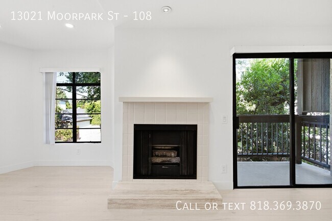 Building Photo - 13021 Moorpark St