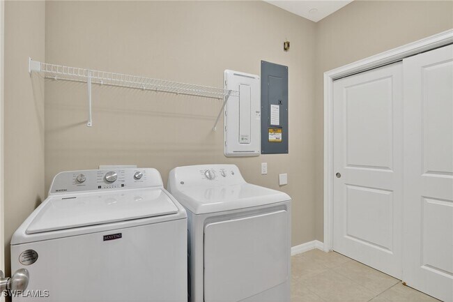 Building Photo - 9386 Pocida Ct