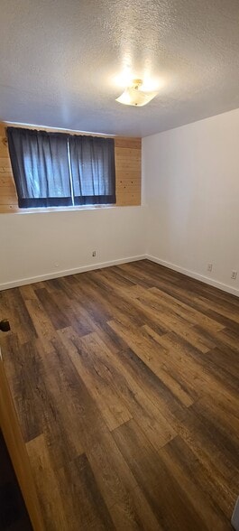 Bedroom 2 - 442 SW Coast Ave