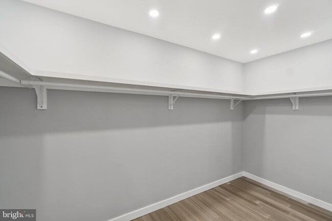 Building Photo - 4201 Cathedral Ave NW