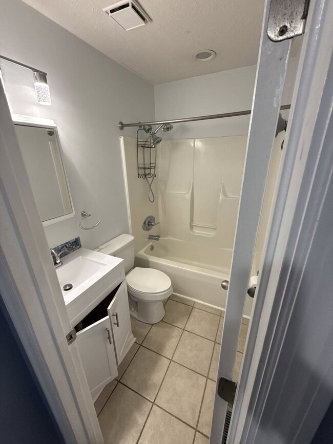 Building Photo - 118 Dale Hollow Dr