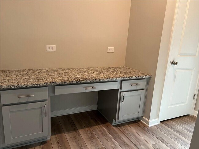 Building Photo - 363 Commons Ave