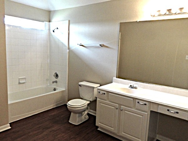 Building Photo - 21706 Oakbridge Park Ln