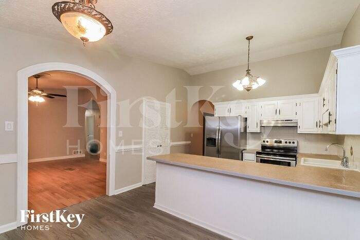 Building Photo - 860 Regency Ct NW