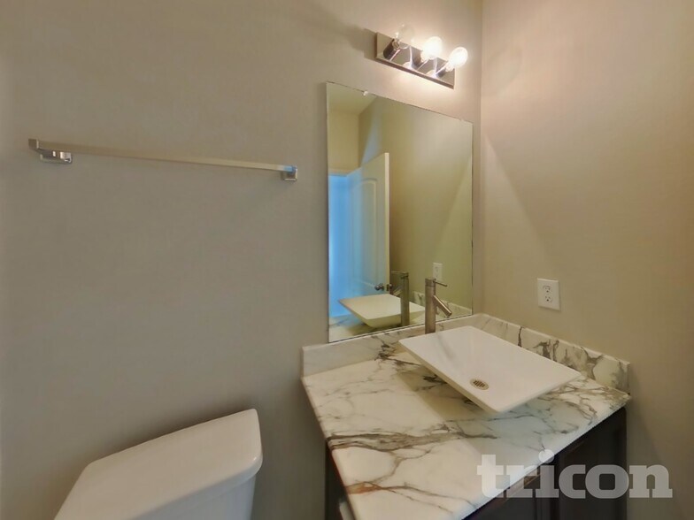 Building Photo - 1342 Barrel Dr