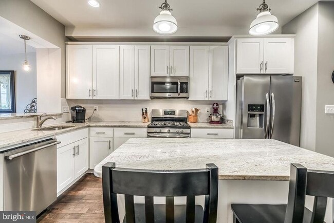 Building Photo - 3611 Hudson St