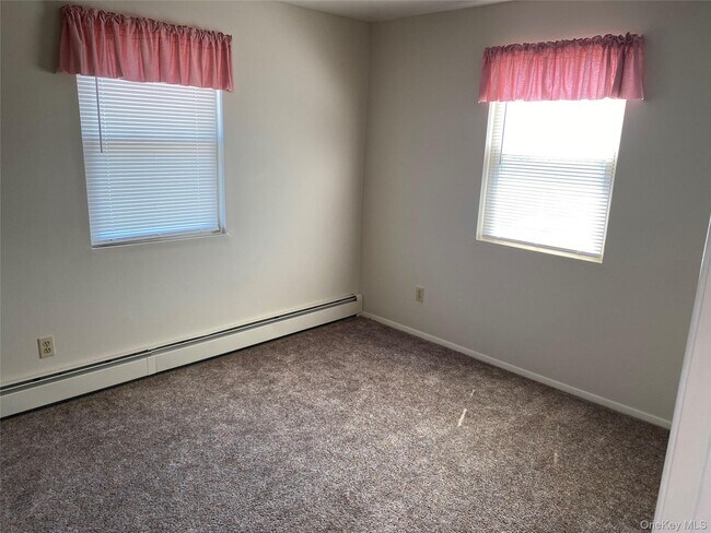 Building Photo - 124 Chelsea Ave