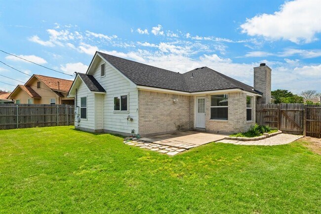 Building Photo - 1501 Catherine Ct