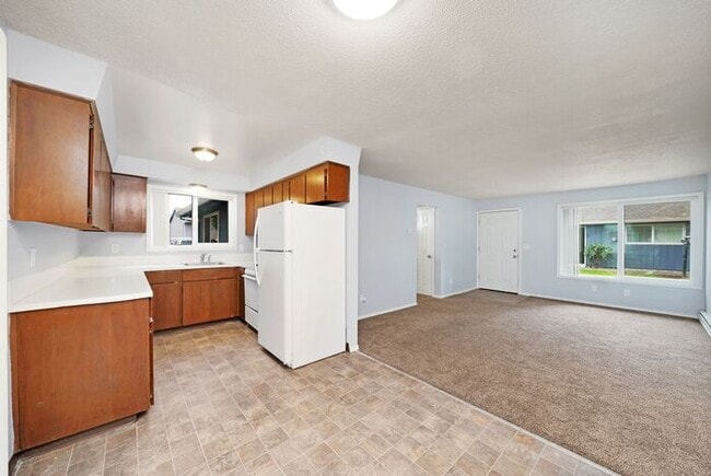 Primary Photo - Recently upgraded 3 Bedroom! Washer/Dryer in unit!, Great Location! $500.00 Deposit OAC*!!