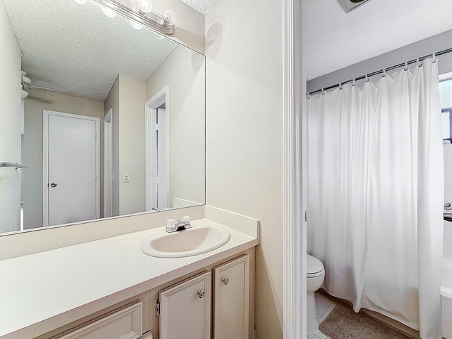 Building Photo - 9780 Pecan Tree Dr