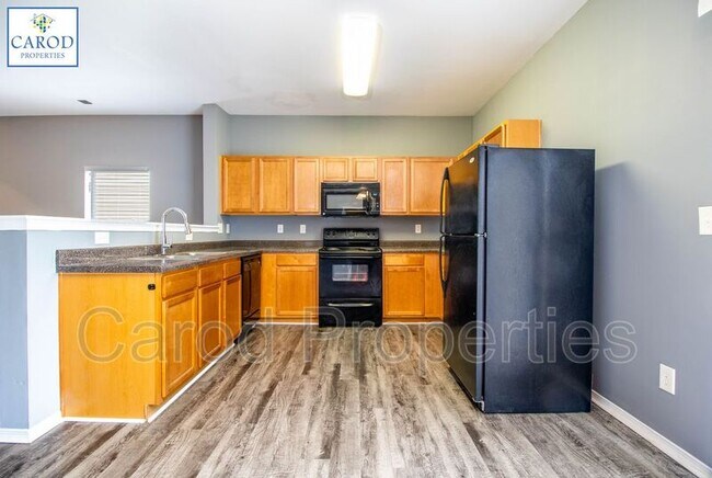 Building Photo - 8630 Redding Glen Ave