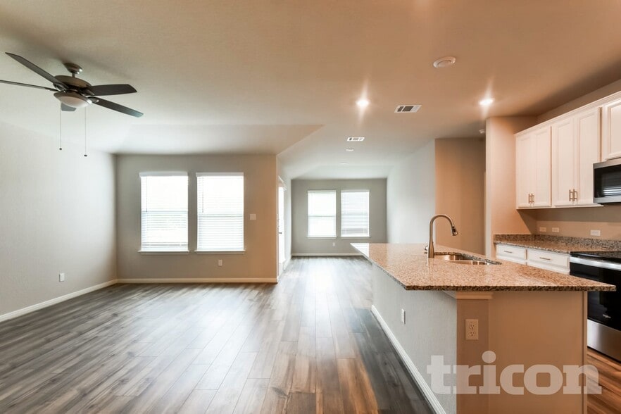 Building Photo - 13519 Emerson Wy