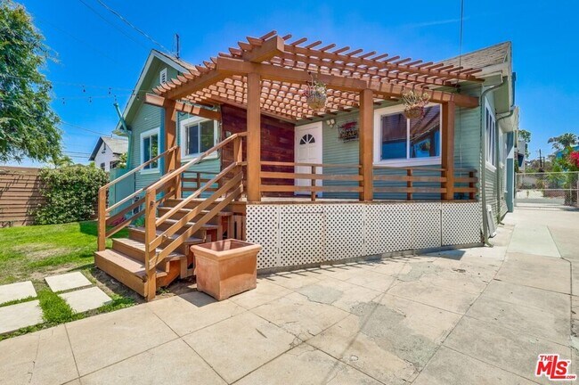 Building Photo - 2311 11th Ave