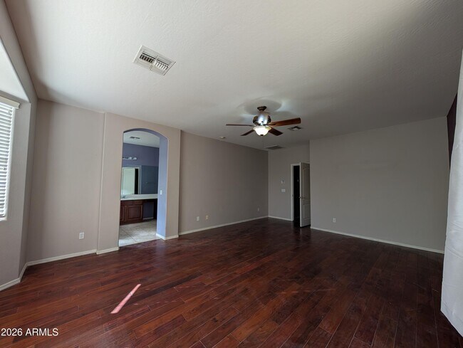 Building Photo - 337 West Swan Drive