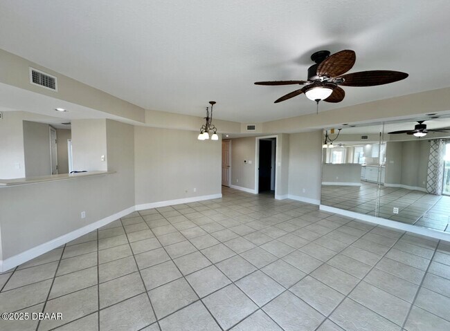 Building Photo - 4670 Links Village Dr