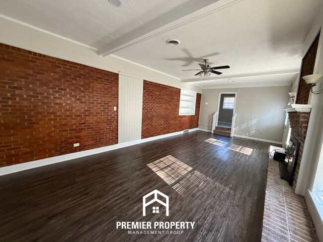 Building Photo - Spacious 3BR Memphis Home w/ Hardwood Floors, Open Kitchen & Fenced Yard