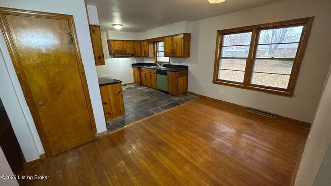 Building Photo - 5908 Ashby Ln