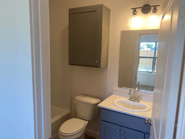 Building Photo - 5537 Itasca St