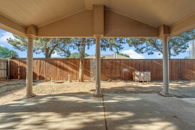 Building Photo - 2415 93rd St