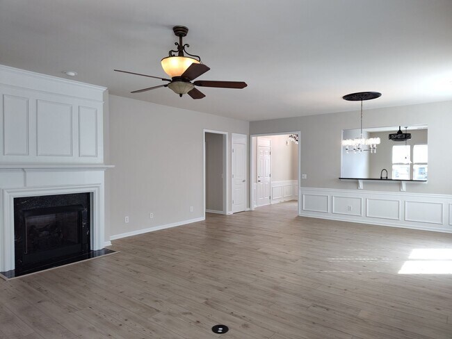 Building Photo - 55 + Senior Community Ranch Style Home  Located in the Exclusive Resort-Style Community of Sun Ci...