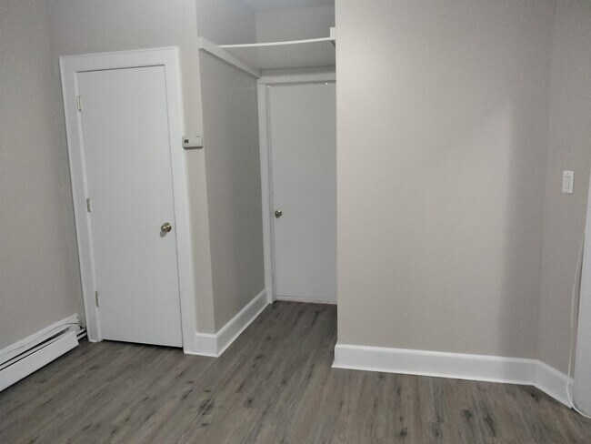 Building Photo - 667 Palisade Ave