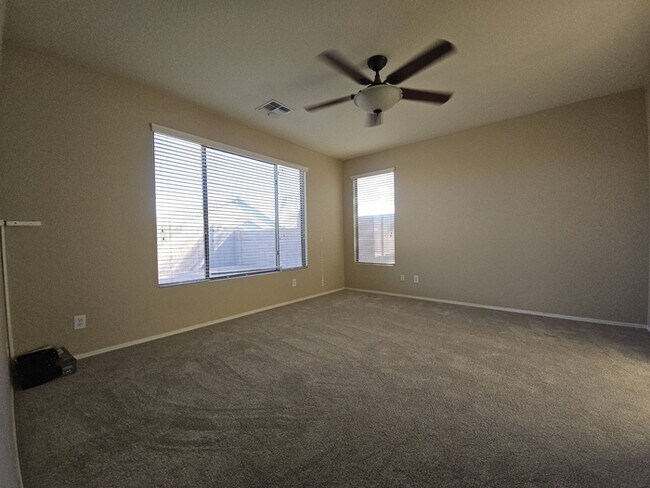 Building Photo - San Tan Valley Home in the Popular Johnson Ranch!