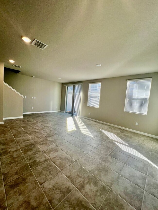 Building Photo - Gorgeous Brand New 3/2.5 Townhome