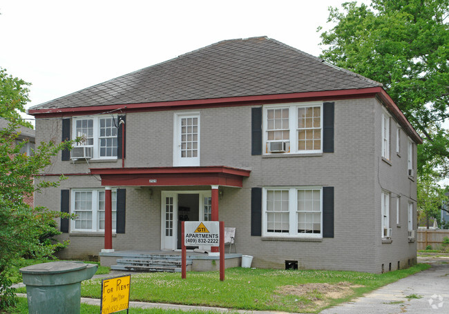 Primary Photo - 2525 Broadway