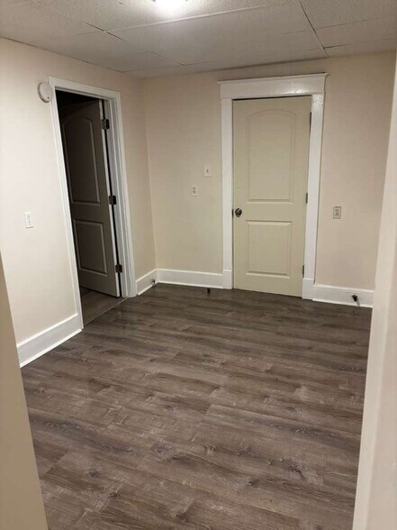 Primary Photo - 2423 Falls St