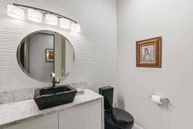 Building Photo - 5405 N Houghton Rd