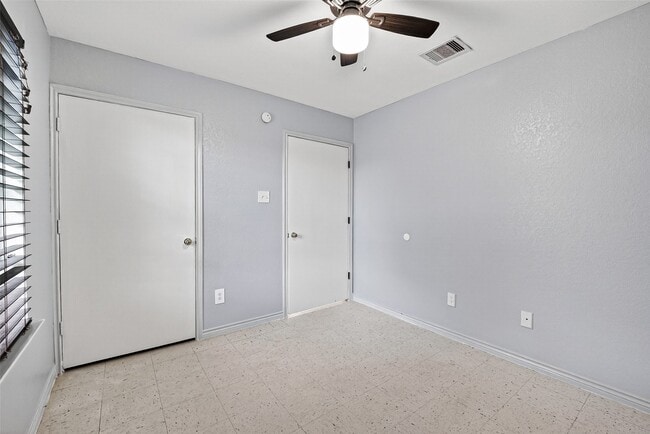 Building Photo - 11411 Roandale Dr